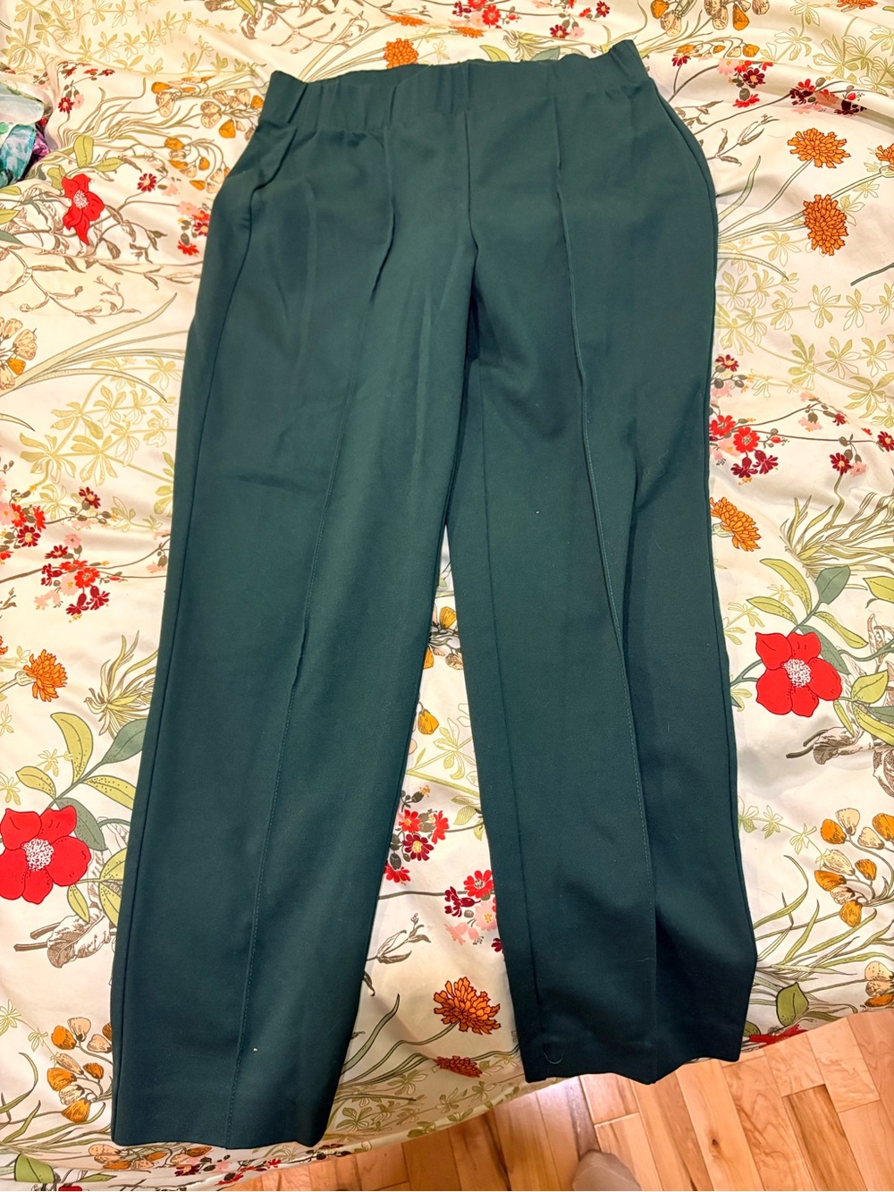 Ladies green pants size S